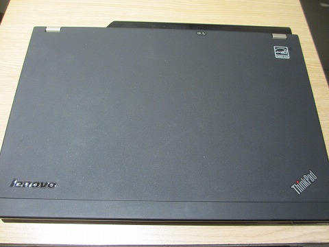 Lenovoのロゴがかっこいいノートパソコンthinkpad X230 Thinkpad X230で自由に仕事をするらくだ